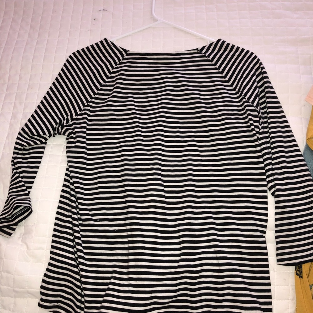 black and white striped 3/4 length shirt